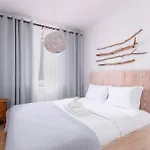 Paryski Zakatek Cosy By Bookinghost