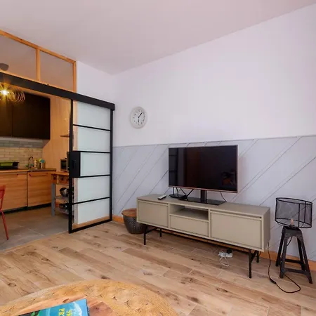 Paryski Zakatek Cosy *